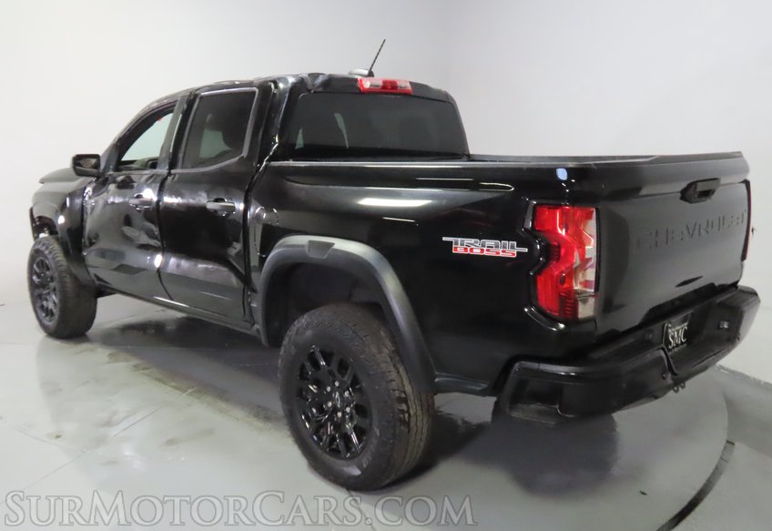 2023 Chevrolet Colorado 4x4 Trail Boss - Image 8