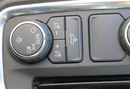 2020 Chevrolet Silverado 1500 - Image 47