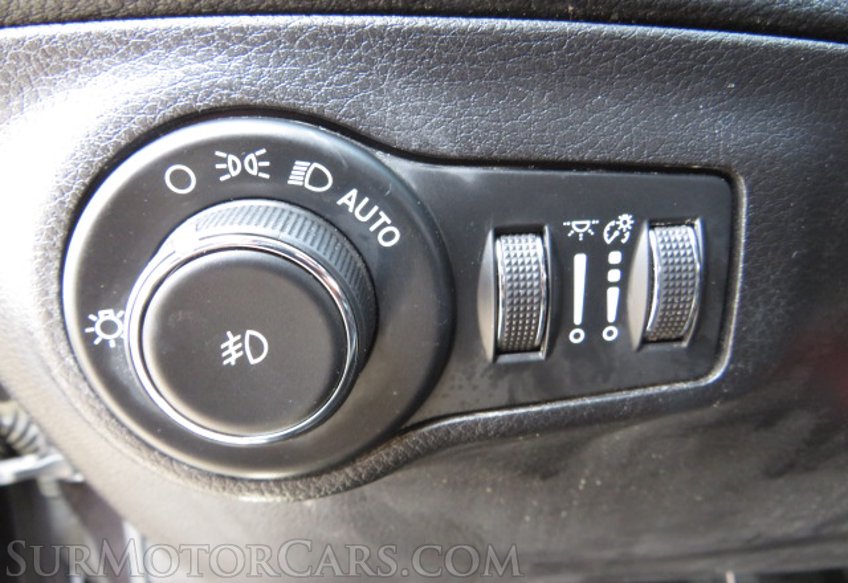 2020 Jeep Compass - Image 38