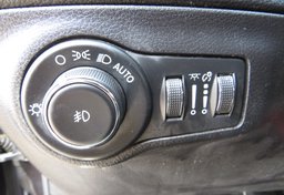 2020 Jeep Compass - Image 38