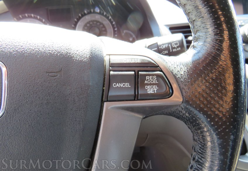 2015 Honda Odyssey - Image 40