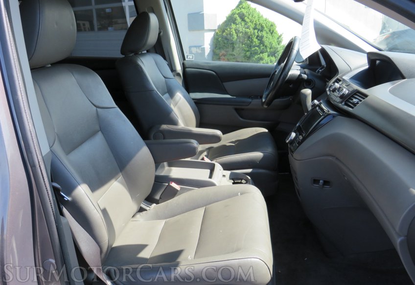 2015 Honda Odyssey - Image 30