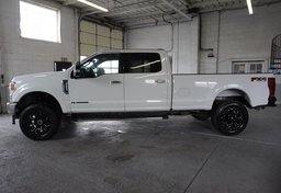 2022 Ford F-250 Super Duty - Image 11