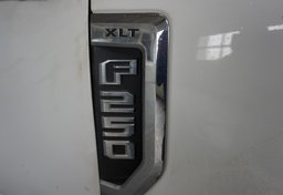 2022 Ford F-250 Super Duty - Image 25