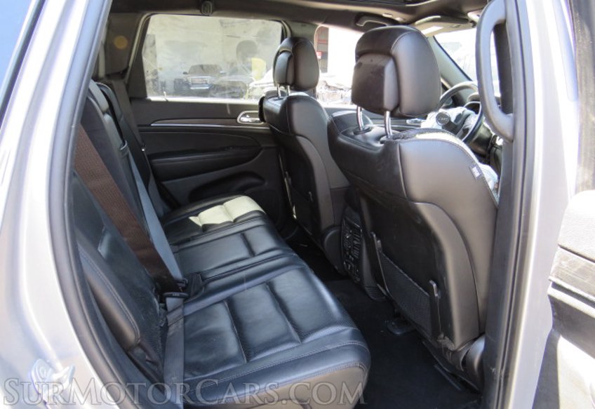 2020 Jeep Grand Cherokee - Image 30
