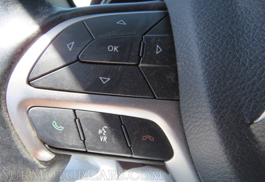 2020 Jeep Grand Cherokee - Image 38