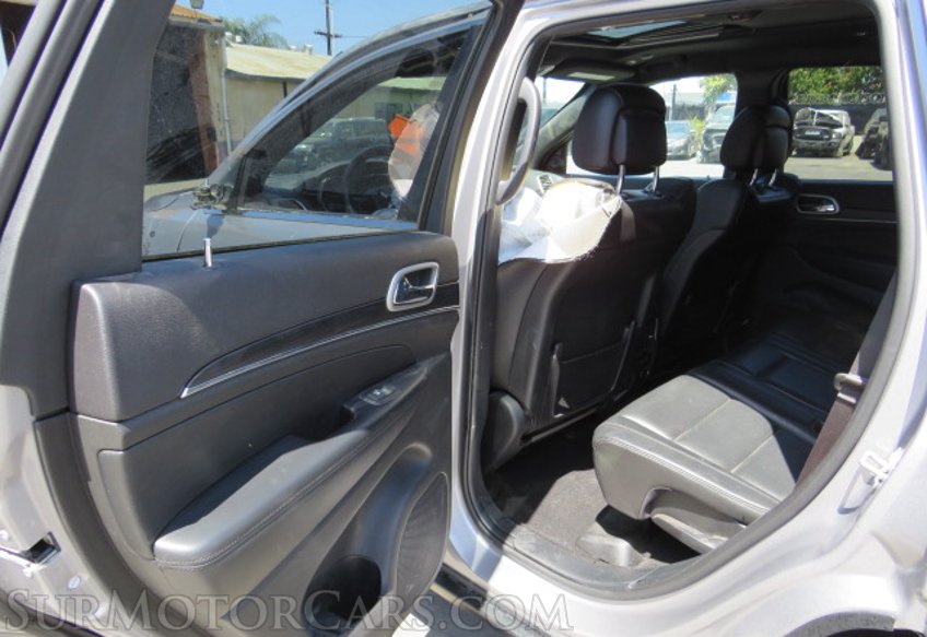 2020 Jeep Grand Cherokee - Image 26