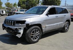 2020 Jeep Grand Cherokee - Image 4
