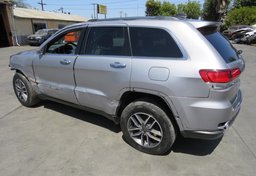 2020 Jeep Grand Cherokee - Image 10