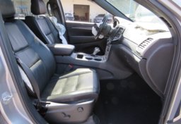 2020 Jeep Grand Cherokee - Image 22