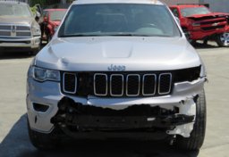 2020 Jeep Grand Cherokee - Image 14