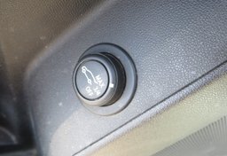 2020 Chevrolet Equinox - Image 40