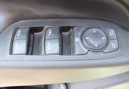 2020 Chevrolet Equinox - Image 38