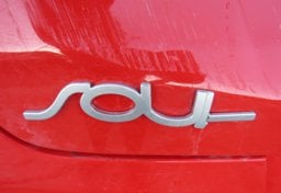 2022 Kia Soul - Image 16