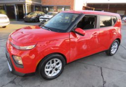 2022 Kia Soul - Image 2