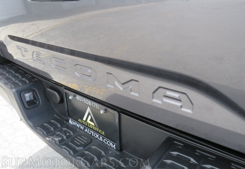 2021 Toyota Tacoma - Image 16