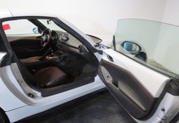 2019 Mazda MX-5 Miata RF - Image 24