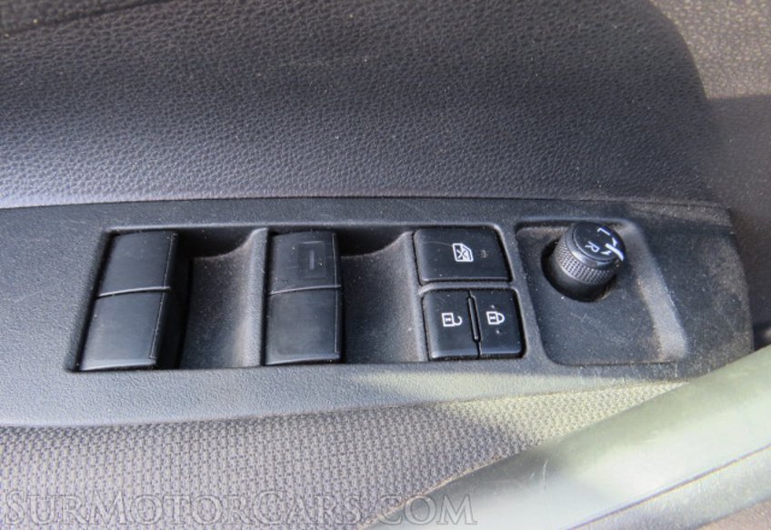 2020 Toyota Corolla - Image 40