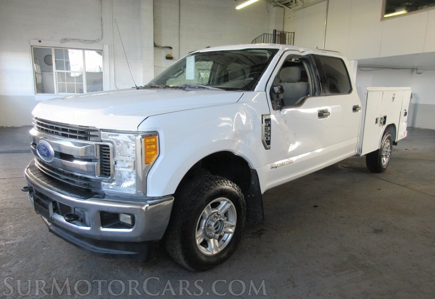 2017 Ford Super Duty F-350 SRW - Image 3