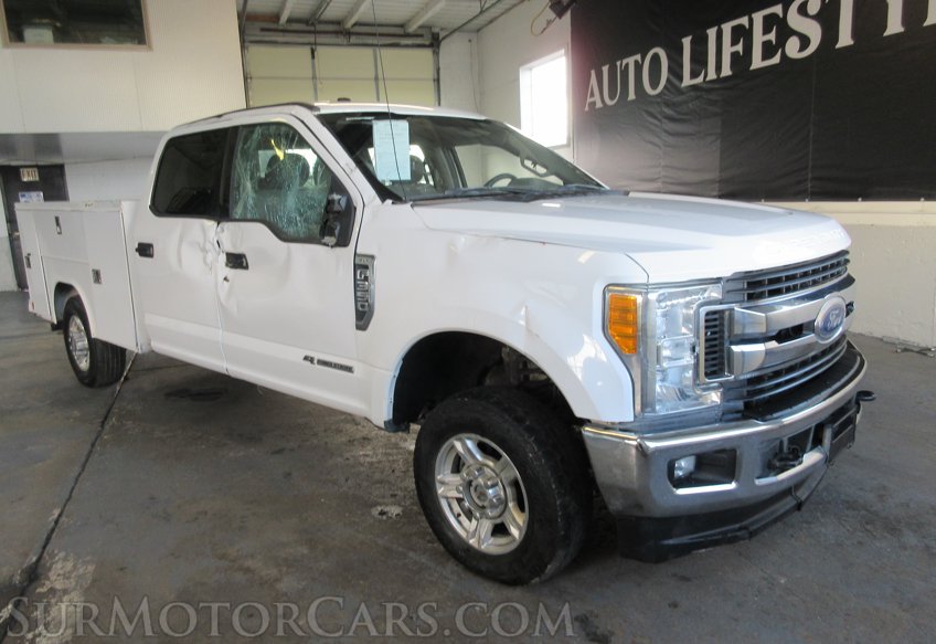 2017 Ford Super Duty F-350 SRW - Image 4