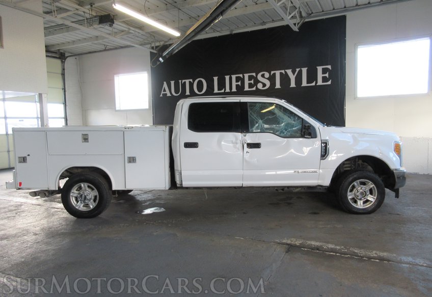 2017 Ford Super Duty F-350 SRW - Image 10
