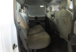 2017 Ford Super Duty F-350 SRW - Image 40