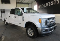 2017 Ford Super Duty F-350 SRW - Image 2