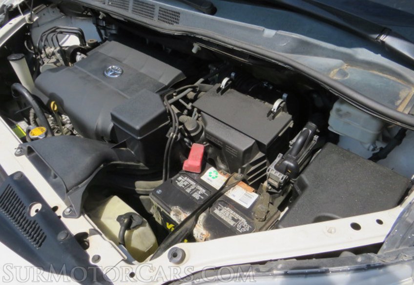 2015 Toyota Sienna - Image 50