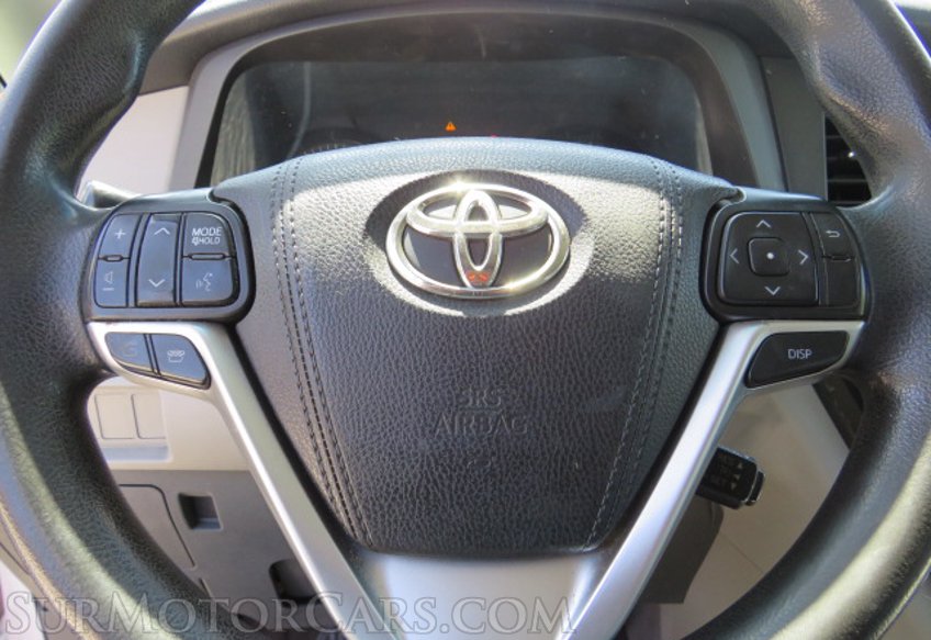 2015 Toyota Sienna - Image 35