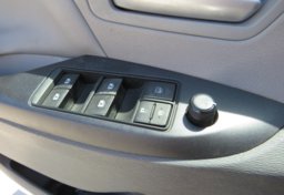 2015 Toyota Sienna - Image 48