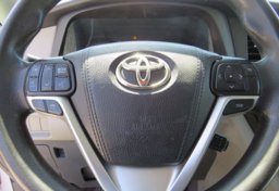 2015 Toyota Sienna - Image 35