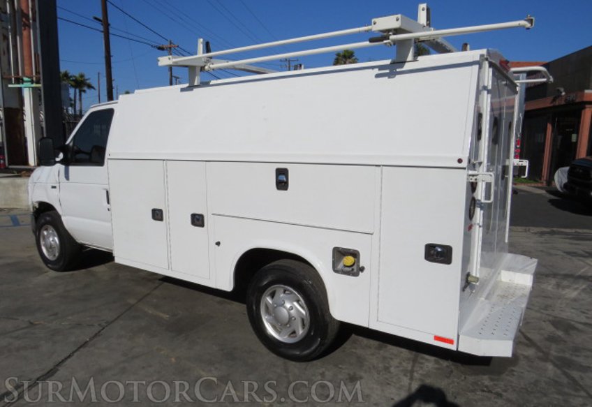 2015 Ford Econoline Commercial Cutaway - Image 7