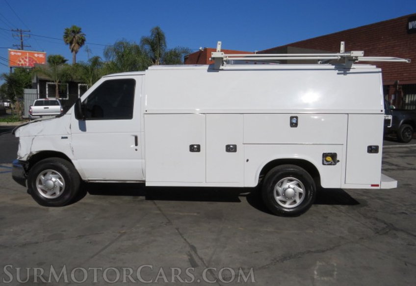 2015 Ford Econoline Commercial Cutaway - Image 10