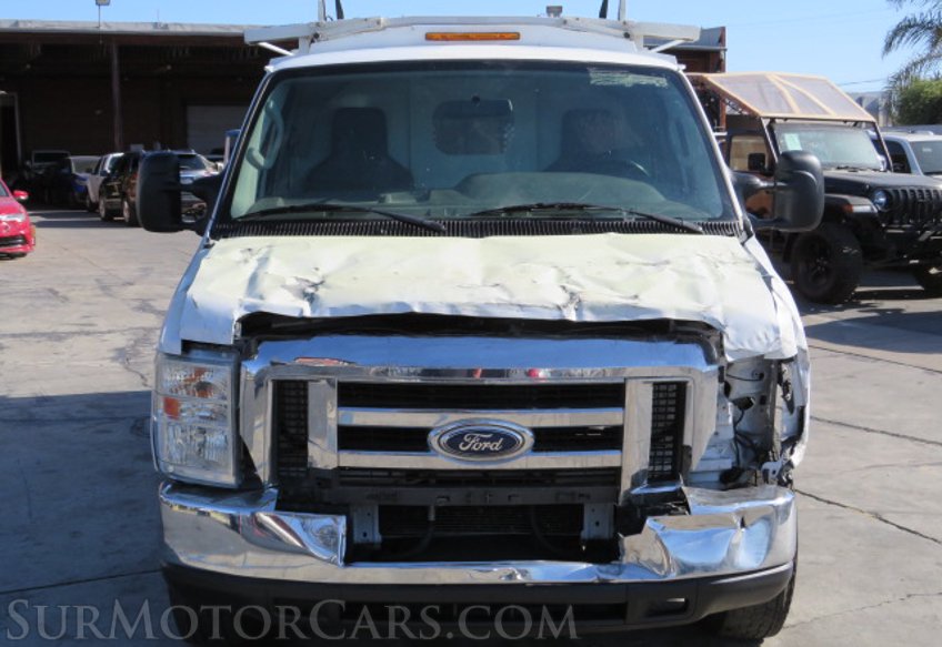 2015 Ford Econoline Commercial Cutaway - Image 16