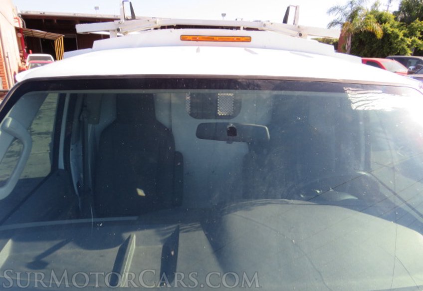2015 Ford Econoline Commercial Cutaway - Image 19
