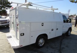 2015 Ford Econoline Commercial Cutaway - Image 8