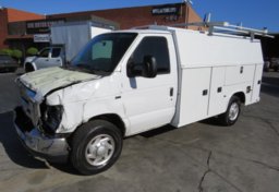 2015 Ford Econoline Commercial Cutaway - Image 4