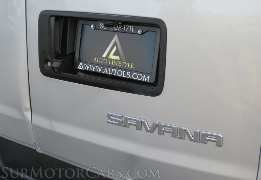 2018 GMC Savana Passenger - Image 22