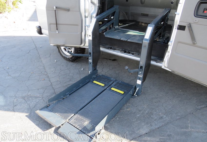 2018 GMC Savana Passenger - Image 46