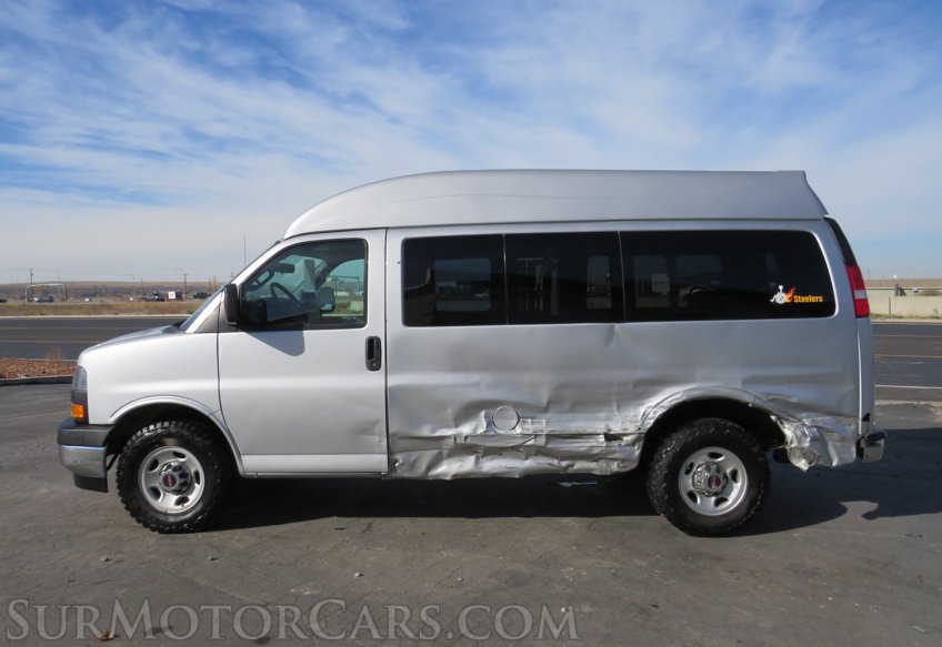 2018 GMC Savana Passenger - Image 10
