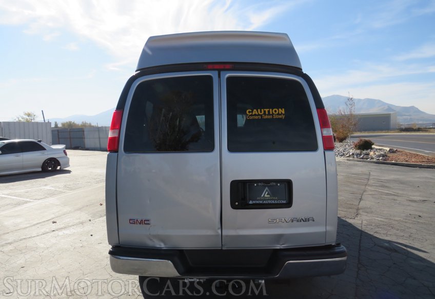 2018 GMC Savana Passenger - Image 12