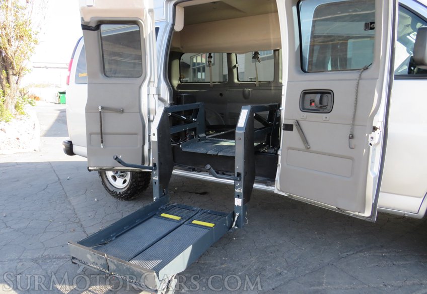 2018 GMC Savana Passenger - Image 45