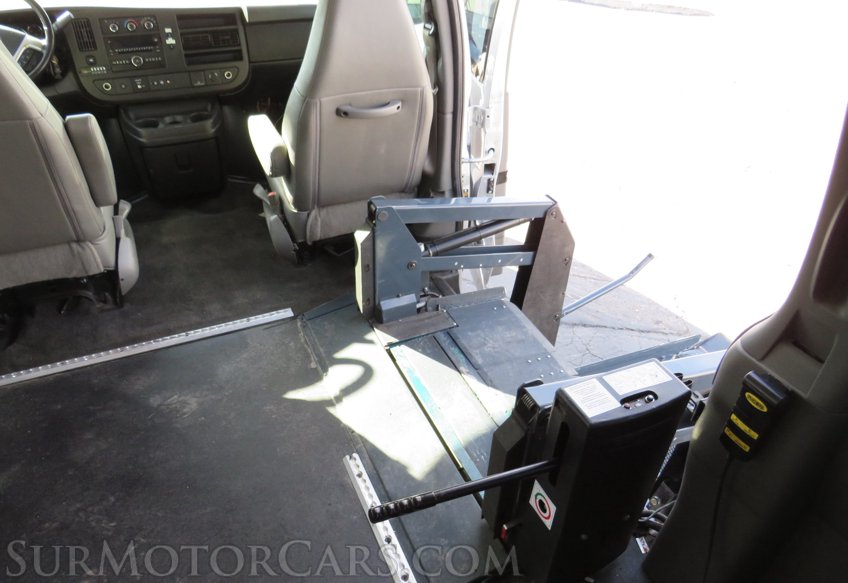 2018 GMC Savana Passenger - Image 39