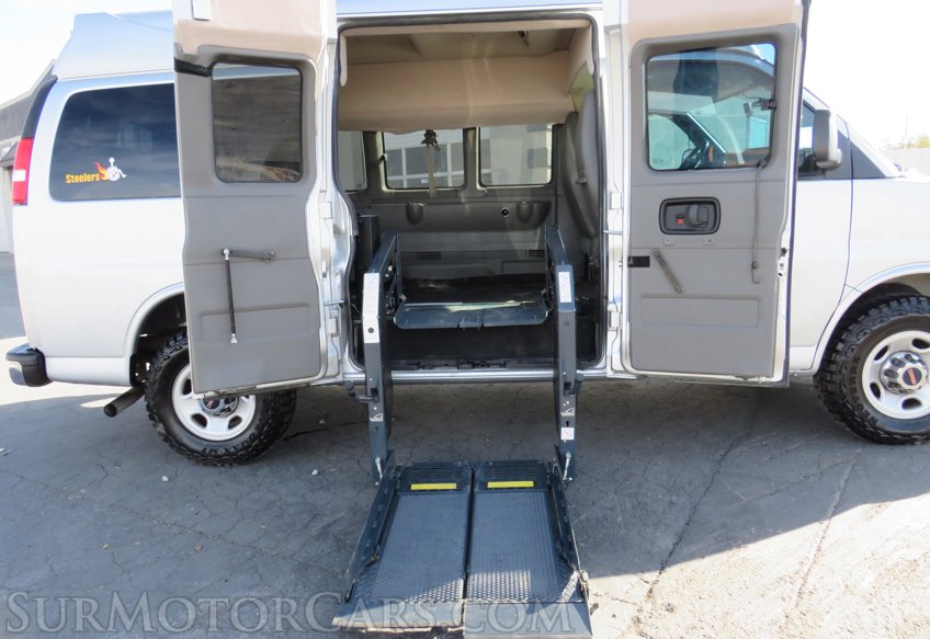 2018 GMC Savana Passenger - Image 47