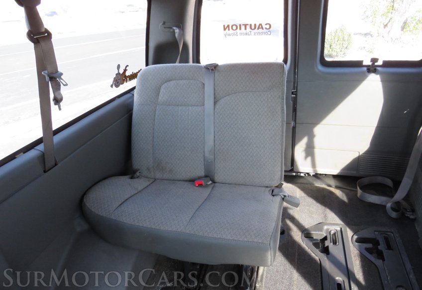 2018 GMC Savana Passenger - Image 33