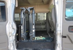 2018 GMC Savana Passenger - Image 41