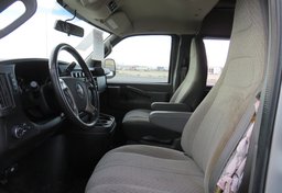 2018 GMC Savana Passenger - Image 28