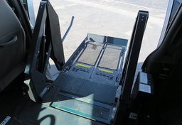 2018 GMC Savana Passenger - Image 36