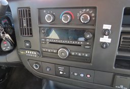 2018 GMC Savana Passenger - Image 56