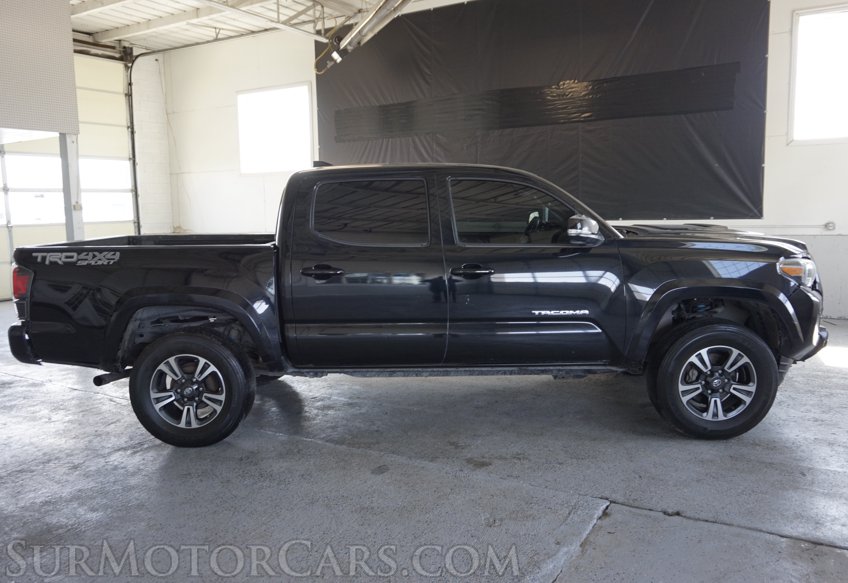 2019 Toyota Tacoma - Image 9